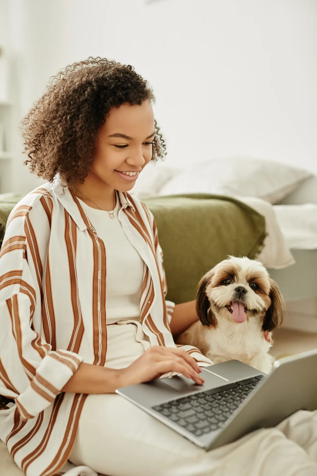 lady with a puppy